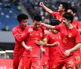 天博体育官方入口-国足本月将正式过招喀麦隆！首发阵容会有多位新星？以官宣为准