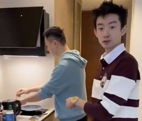 天博体育登录入口-“明天下手轻点” 肖国栋赛前给吴宜泽煮面条，却遭其0-6无情横扫